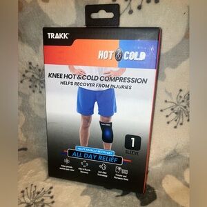 TRAKK Knee Hot & Cold Compression Sleeve